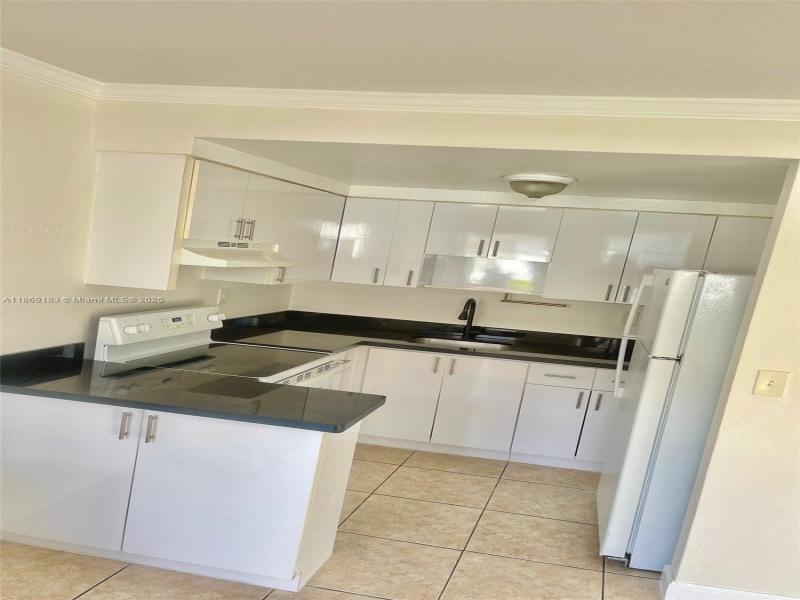 Property photo # 0