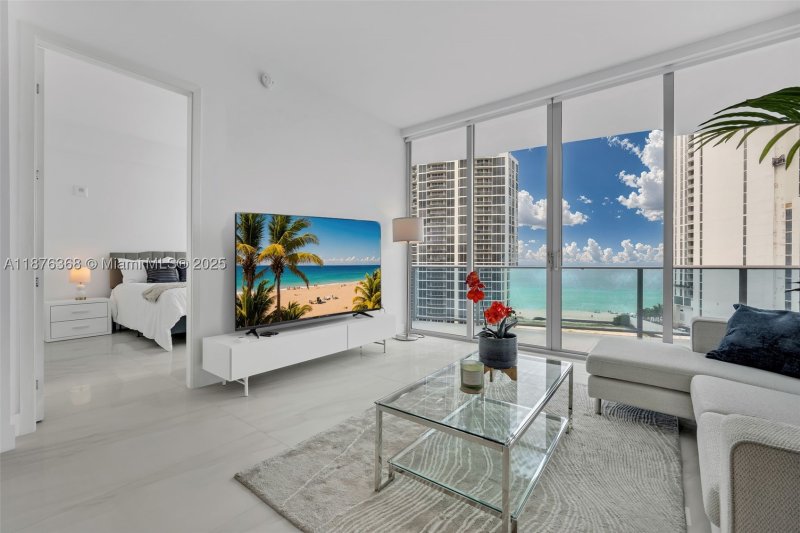 Aurora Apt #1003