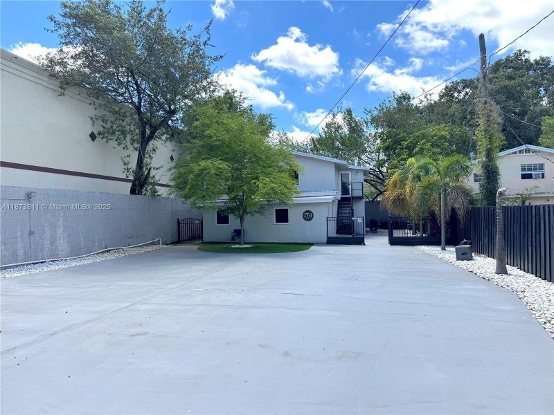 Property photo # 8