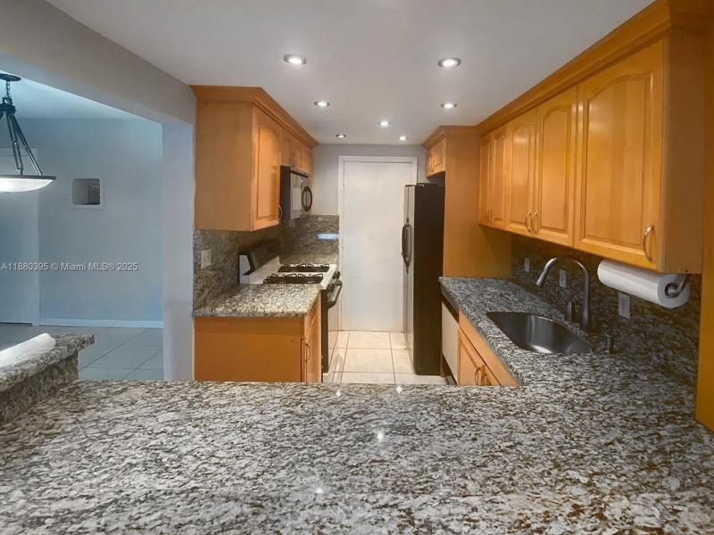 Property photo # 9