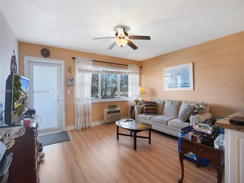 Property photo # 6