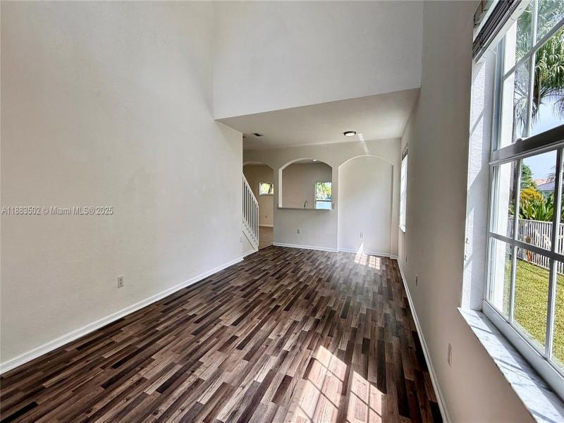 Property photo # 9