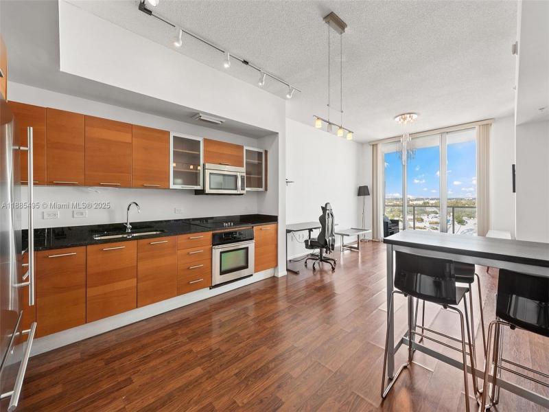 Property photo # 9