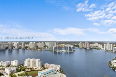 Trump Royale Apt #5301