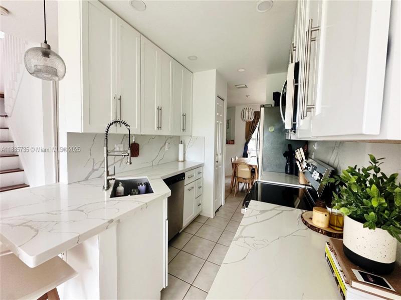 Property photo # 6