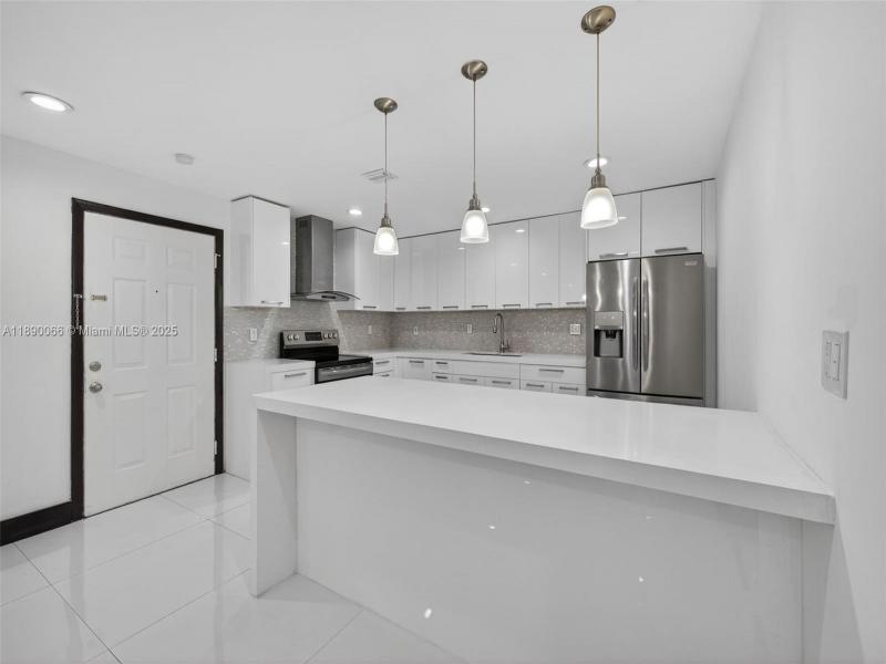 Property photo # 6