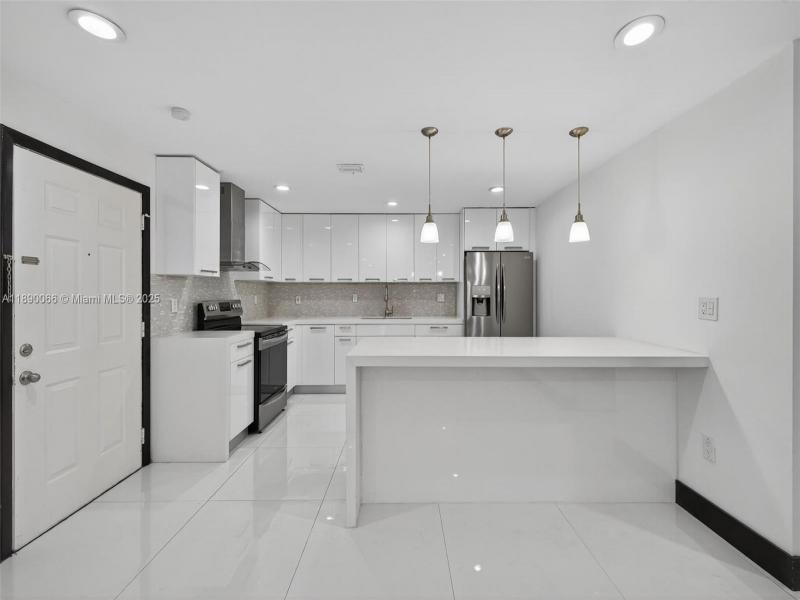 Property photo # 2