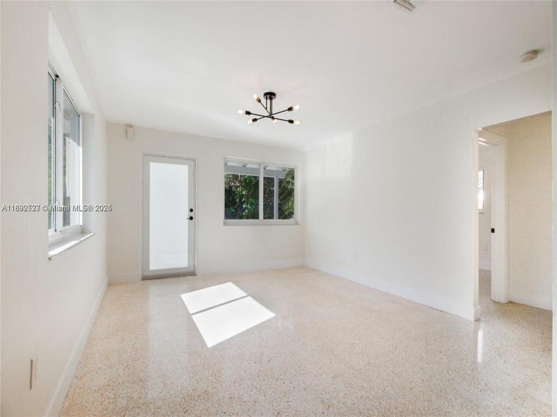 Property photo # 9