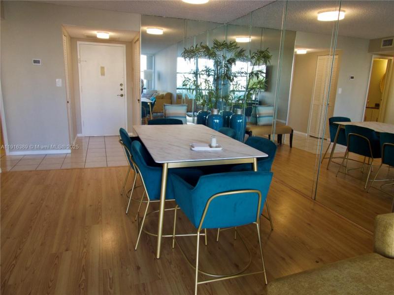 Condo for sale at Oceanview Park 402
