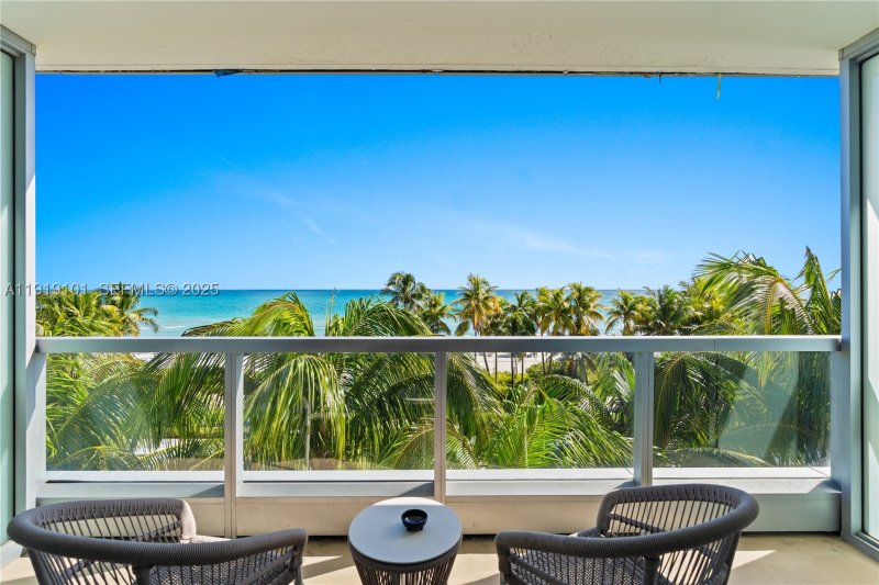 Fontainebleau III Apt #413