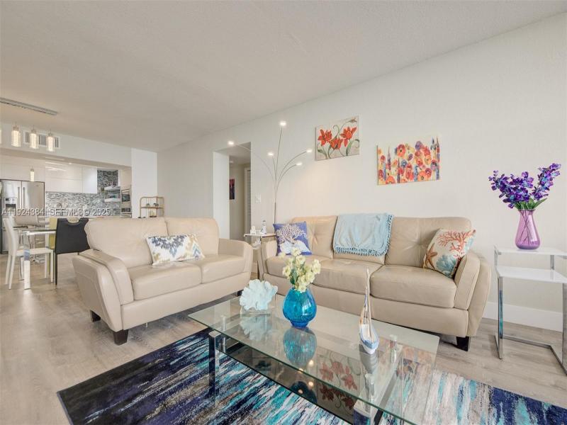 Apartment for rent at Sea Air Towers 601