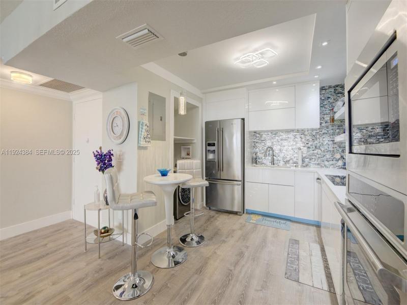 Apartment for rent at Sea Air Towers 601