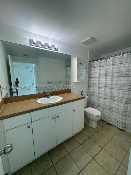 Apartment for rent at Vue at Brickell 2805