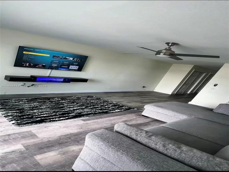 Comprar apartamento en Bayshore Yacht Tennis Club 315