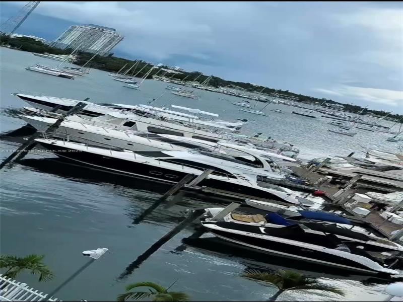 Bayshore Yacht Tennis Club Apt #315