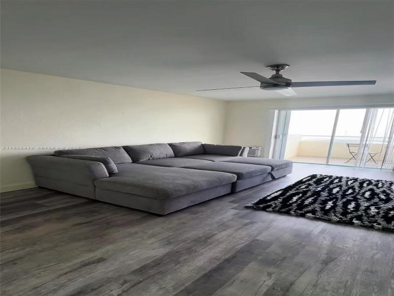 Comprar apartamento en Bayshore Yacht Tennis Club 315