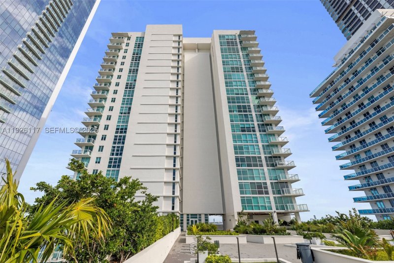 Apartment for rent at Onyx On The Bay 1801