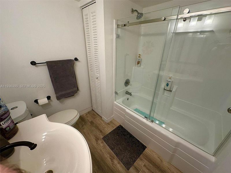 Condo for sale at Sailboat Cay 1013