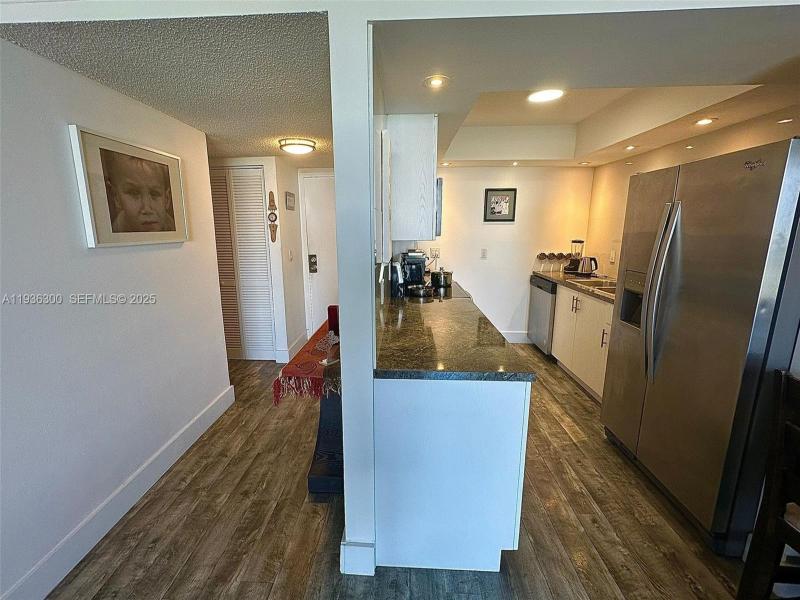 Condo for sale at Sailboat Cay 1013