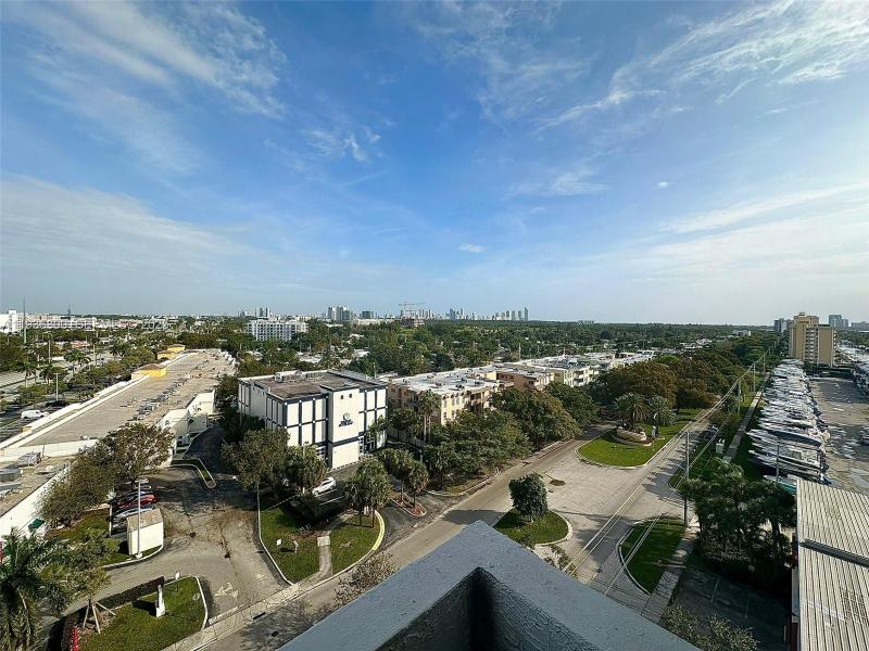 Condo for sale at Sailboat Cay 1013