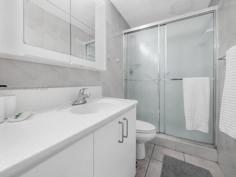 Condo for sale at Pavilion 825