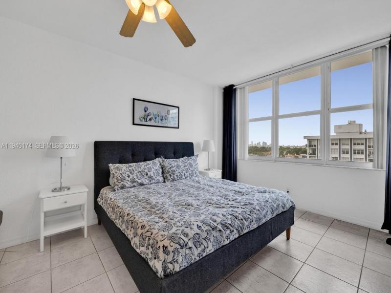 Condo for sale at Pavilion 825