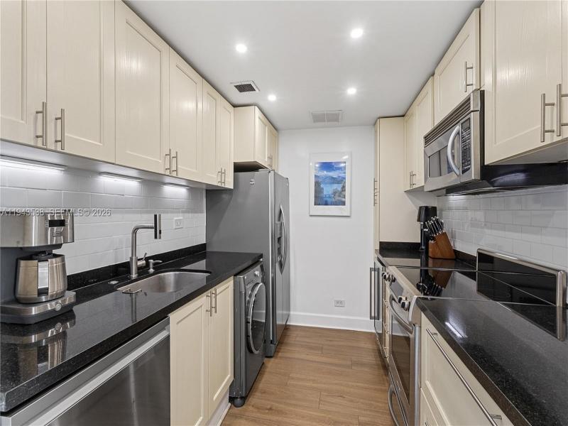 Property photo # 8
