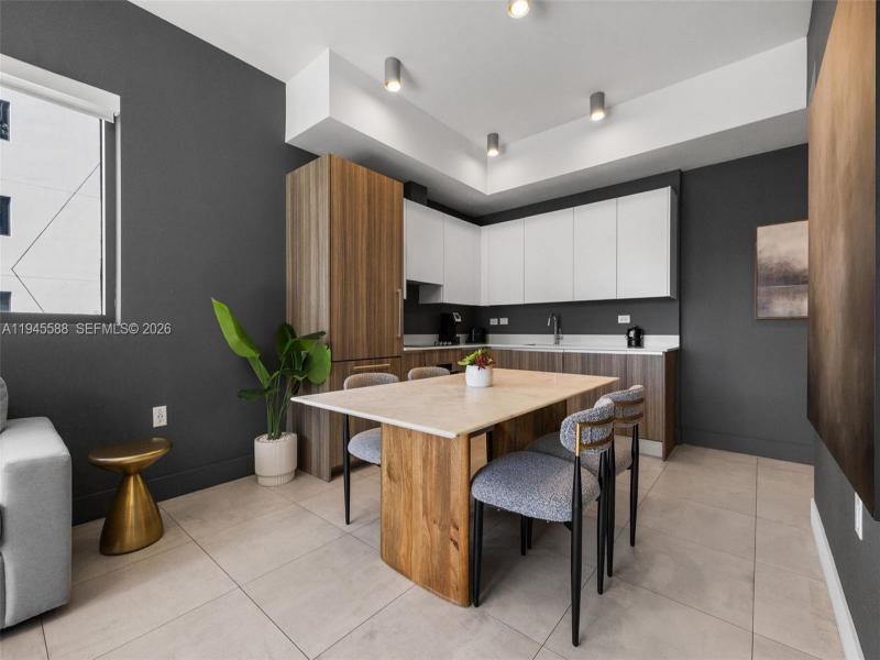 Condo for sale at Smart Brickell Residences 2102