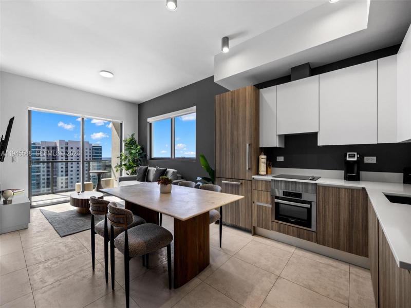 Condo for sale at Smart Brickell Residences 2102