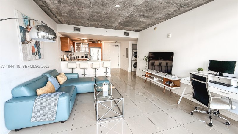 Midtown Midblock Apt #1110