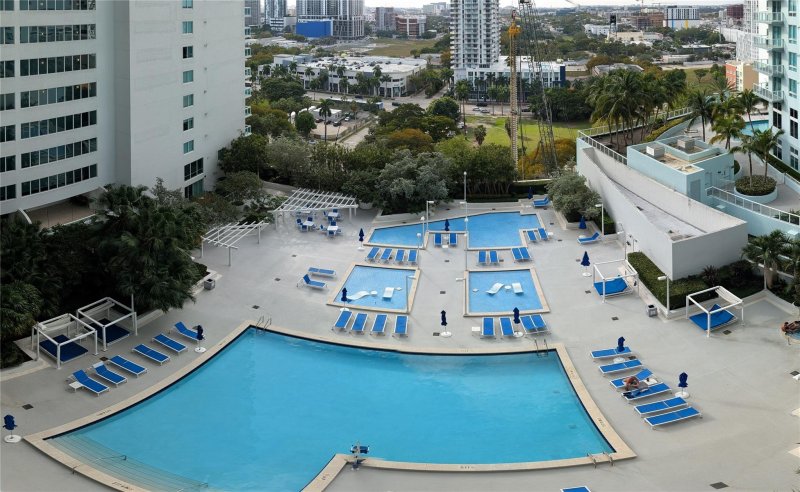 Condo for sale at 1800 Club 1908