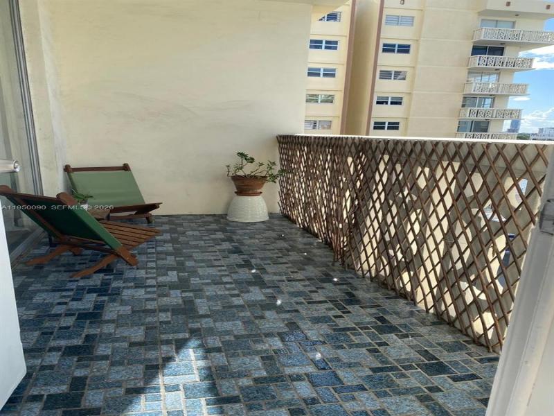 Condo for sale at Imperial Towers 707
