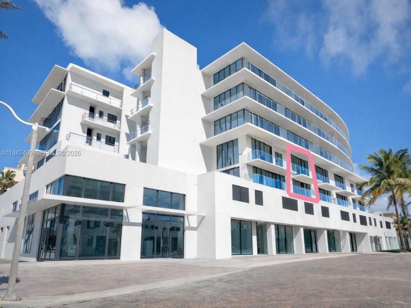 Condo for sale at Eturna Beachside Residences TH4