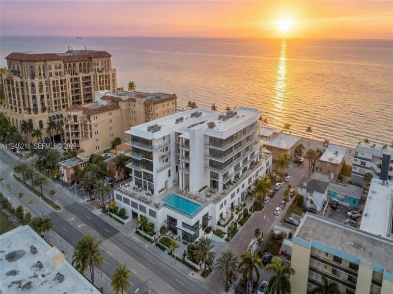 Eturna Beachside Residences Apt #501