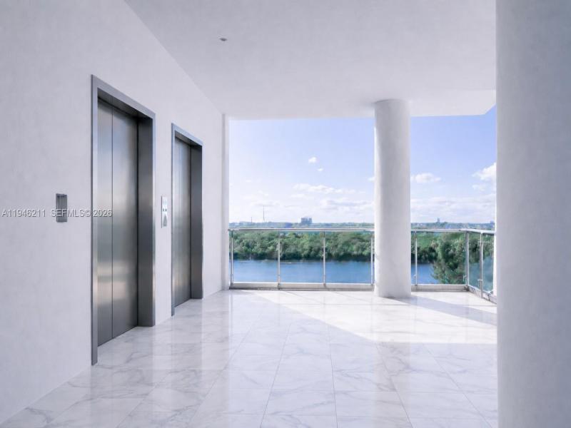 Condo for sale at Eturna Beachside Residences 501