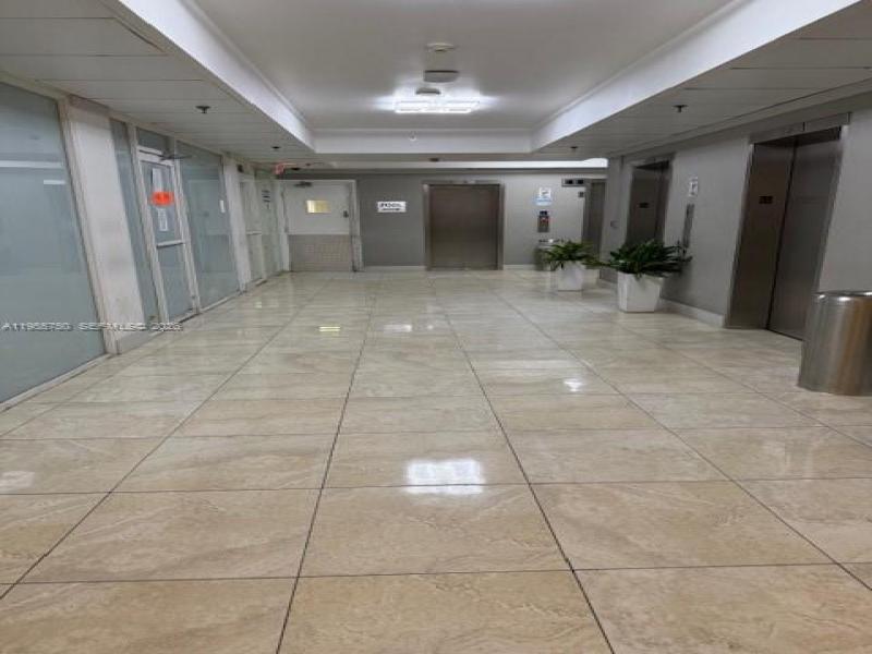 Comprar apartamento no Aventura Beach Club 534