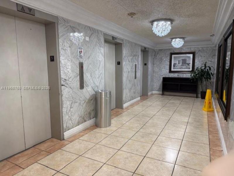 Comprar apartamento no Aventura Beach Club 534