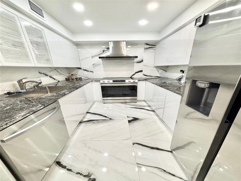 Condo for sale at The Hemispheres 15B