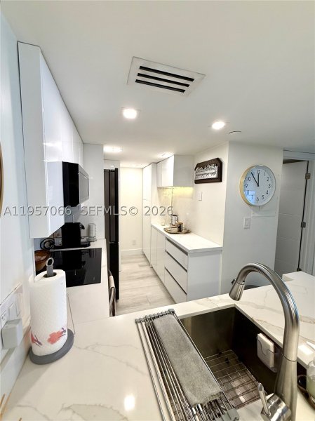 Condo for sale at Isola Brickell Key 1503
