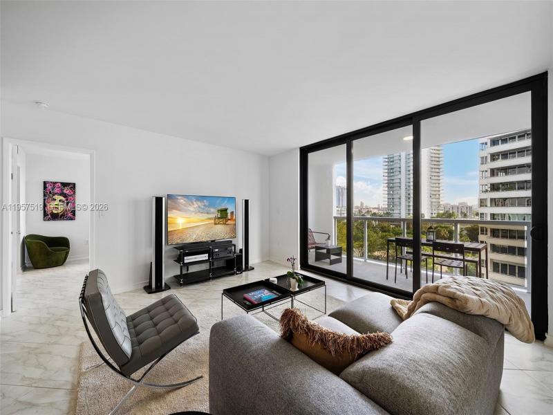Condo for sale at Nine Island Avenue 710