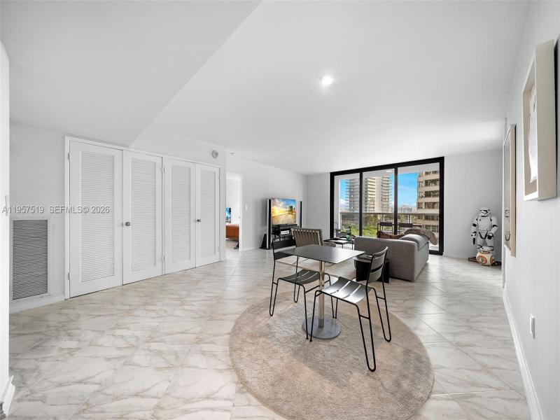 Condo for sale at Nine Island Avenue 710