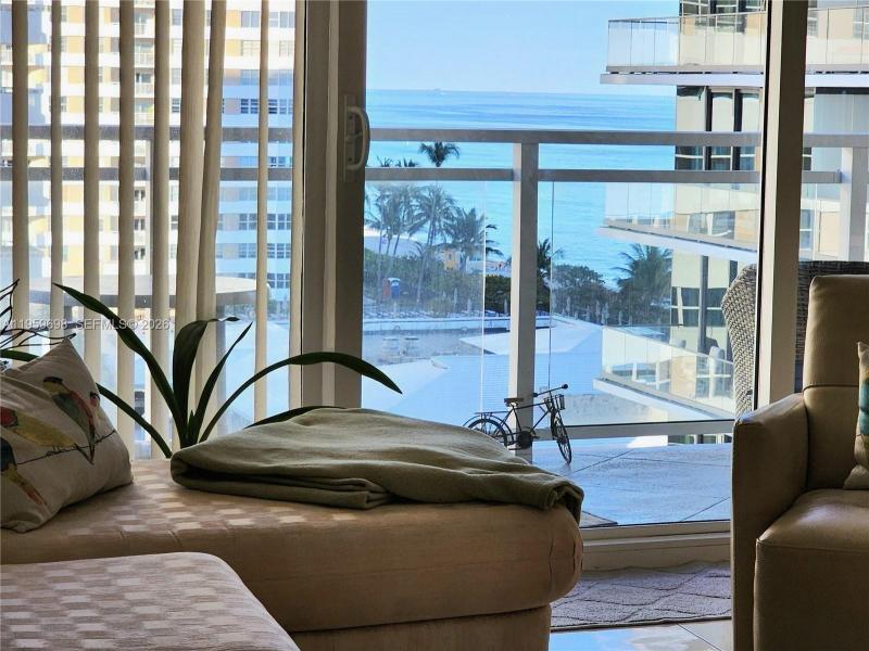 Condo for sale at Parker Plaza Estates 823