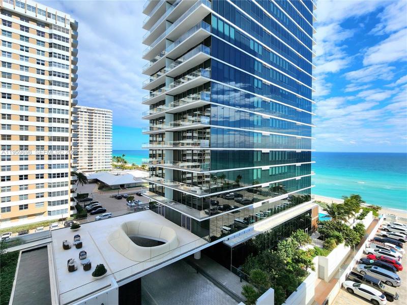 Condo for sale at Parker Plaza Estates 823