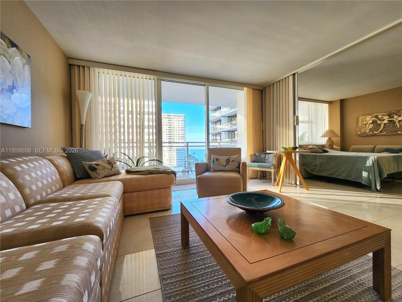 Condo for sale at Parker Plaza Estates 823