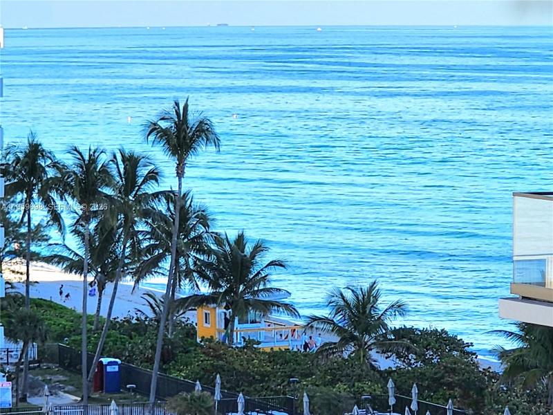 Condo for sale at Parker Plaza Estates 823