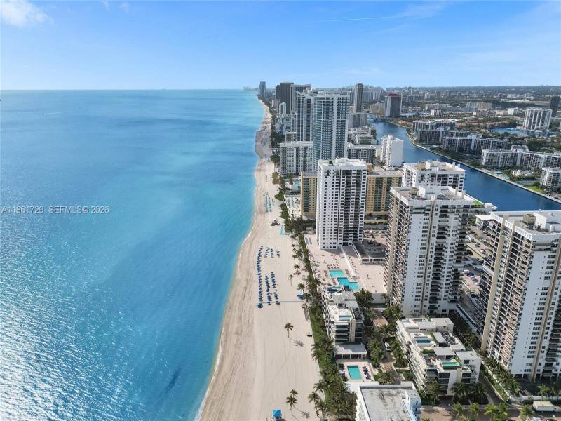 Condo for sale at Allington Towers 16B