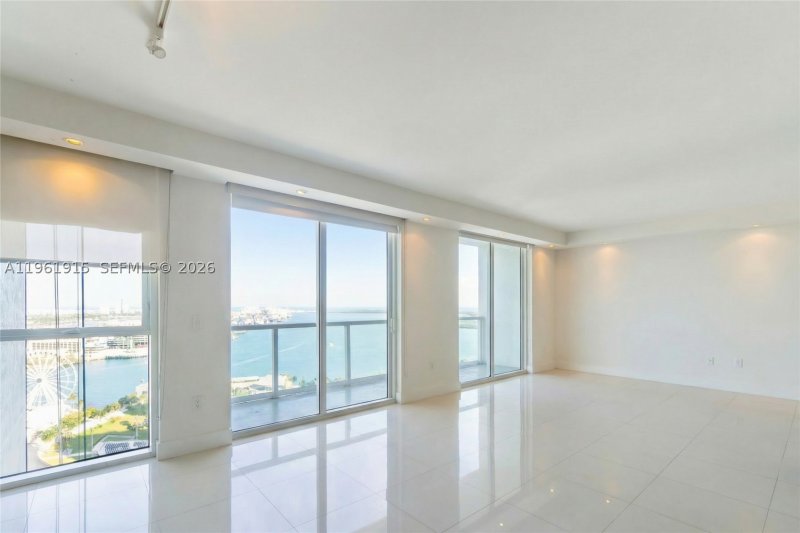 Condo for sale at Vizcayne South Tower 3105