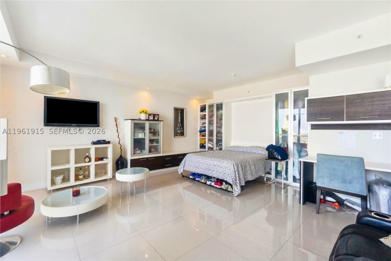 Condo for sale at Vizcayne South Tower 3105