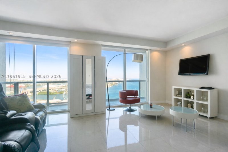 Condo for sale at Vizcayne South Tower 3105