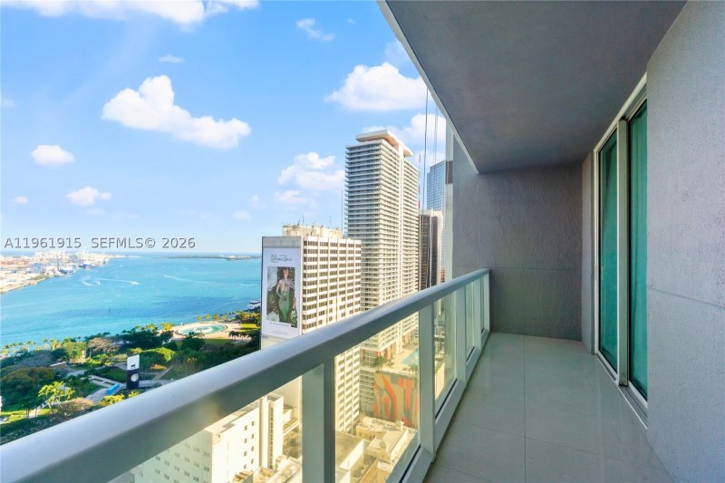 Condo for sale at Vizcayne South Tower 3105
